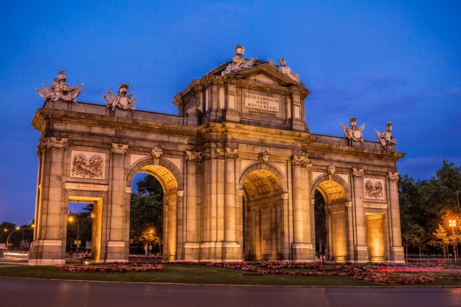 Madrid Scavenger Hunt and Best Landmarks Self-Guided Tour - Tour Details
