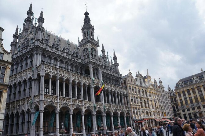 Majestic Sites of Brussels Old Town – Walking Tour