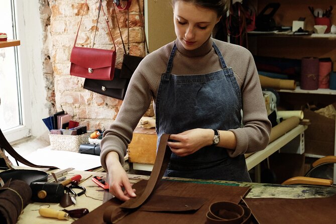 Make Your Own Leather Accessory in Florence - Good To Know