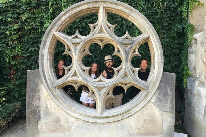 Marais District 2-Hour Private Walking Tour in Paris - Pricing and Booking