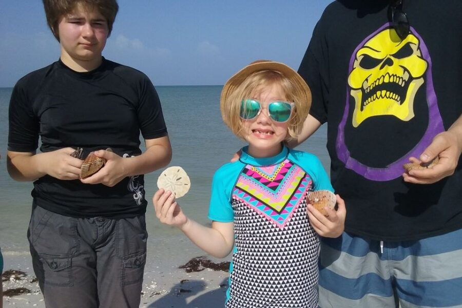 Marco Island: 10,000 Islands Shelling Tour by Boat