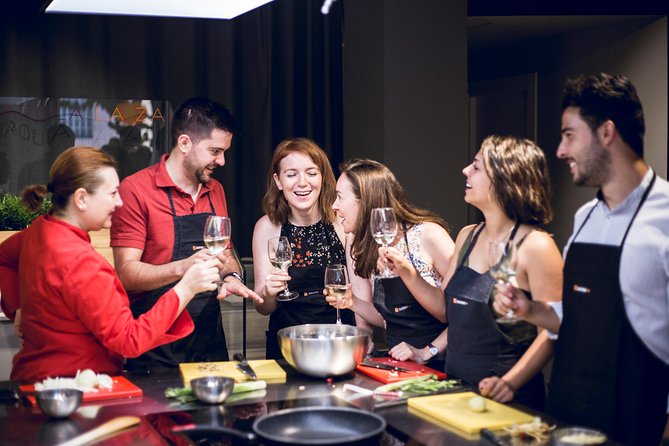 Midday Market Tour and Spanish Cooking Class - Overview of the Market Tour and Cooking Class