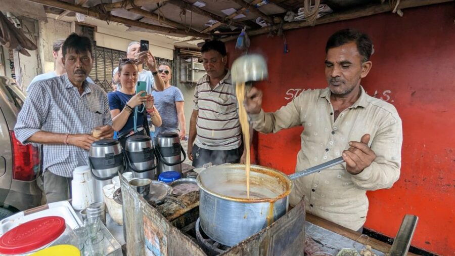 Mumbai: Discover Mumbai's Street & Beach With Food Tour - Good To Know
