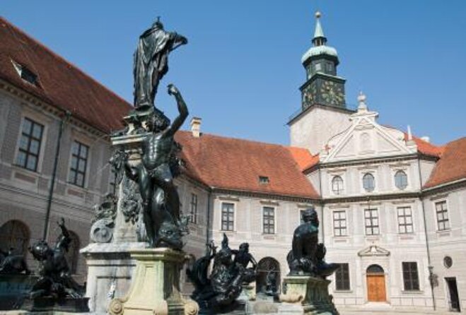 Munich Airport Transfer: Munich Airport MUC to Munich City in Luxury Van - Good To Know