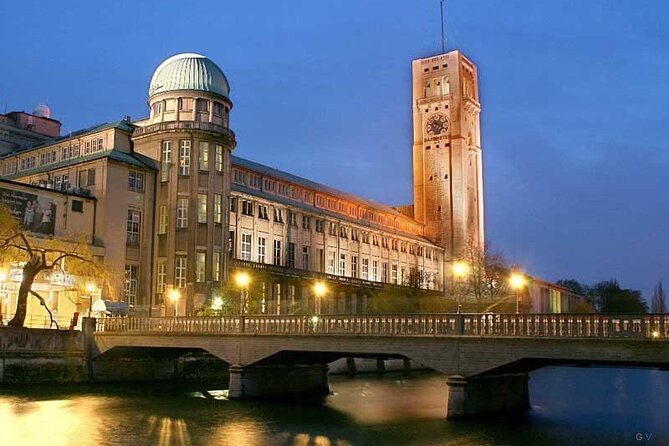Munich by Yourself With English Chauffeur by Business Car - 4 or 8 Hrs Disposal - Pricing Options