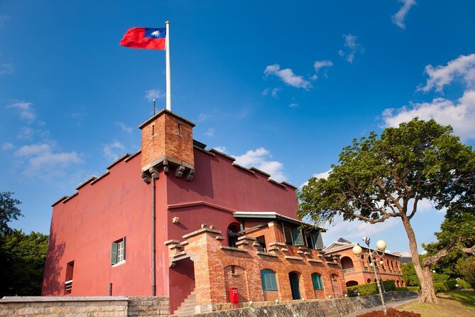 N107 Freshwater Red Mao City Fuguijiao Lighthouse Jinshan Old Street Keelung North Coast Day Tour (1