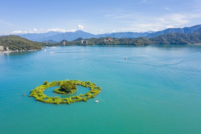 Nantou Day Tour: Sun Moon Lake & Ita Thao Pier From Taipei