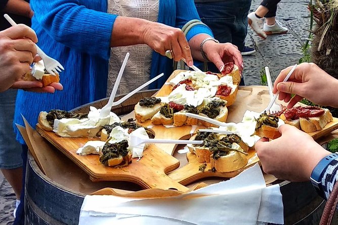 Naples: Street Food and Sightseeing Tour With Local Expert - Good To Know