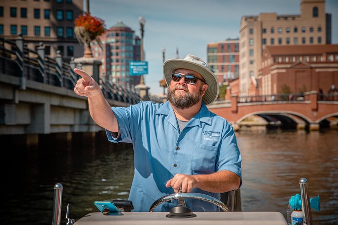 Narrated Boat Tours
