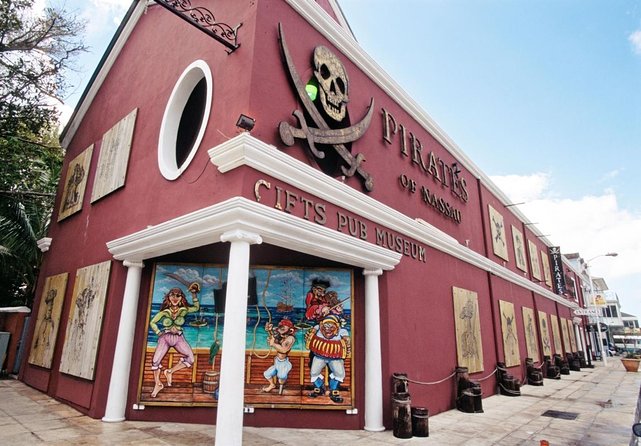 Nassau City Tour
