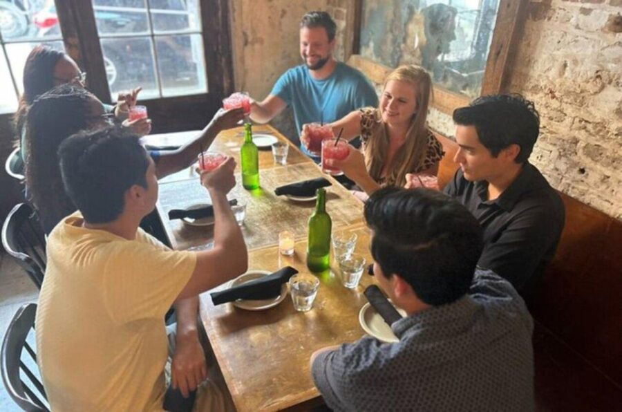 New Orleans: French Quarter Cocktail and Foodie Crawl - Good To Know