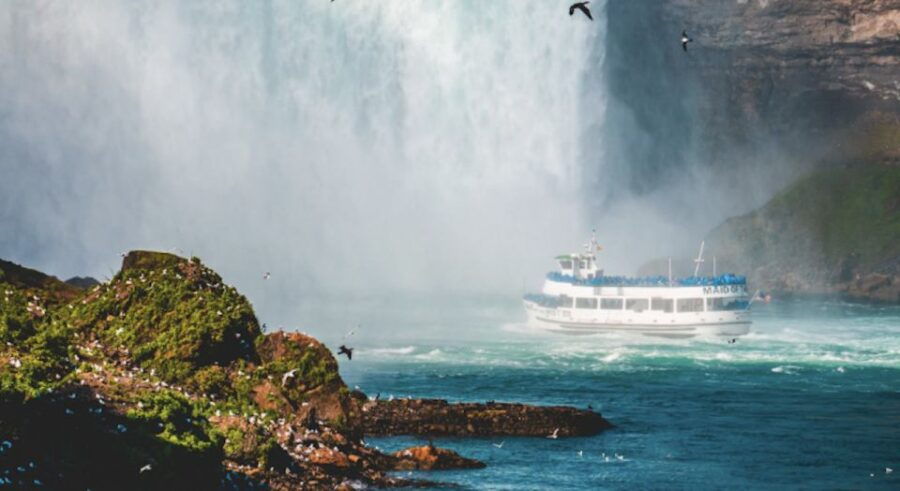 Niagara Falls Canada & USA: Small Group Deluxe Tour - Good To Know