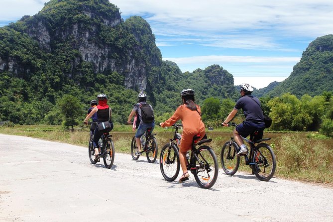 Ninh Binh Small Group Tour-Tam Coc, Mua Cave, Bich Dong, Biking - Overview of Ninh Binh Small Group Tour