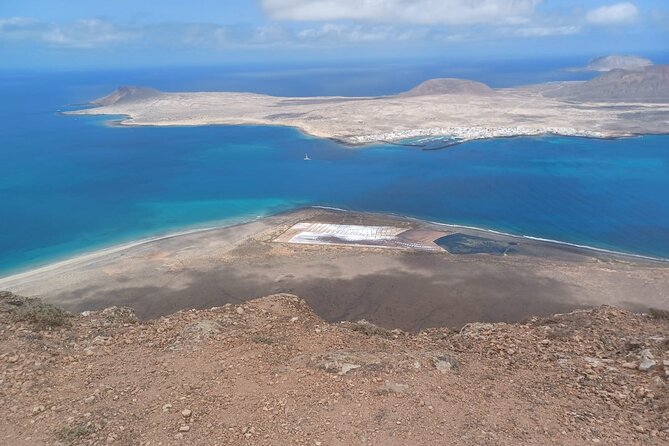 North Tour, Viewpoint, Brunch, White Beach & Lava Pools