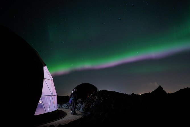 Northern Lights at Aurora Basecamp Observatory. Guided Experience.