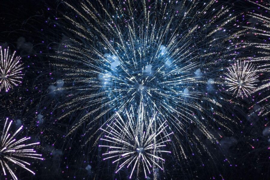 NYC: New Year's Eve Fireworks Cruise W/ Unlimited Champagne - Good To Know