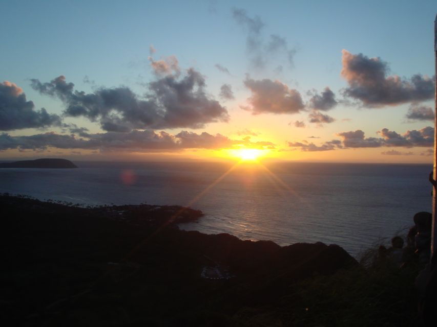 Oahu: Deluxe Diamond Head Hike and Sunrise Parasail - Good To Know