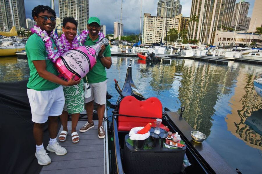 Oahu: Luxury Gondola Cruise With Drinks and Pastries - Good To Know