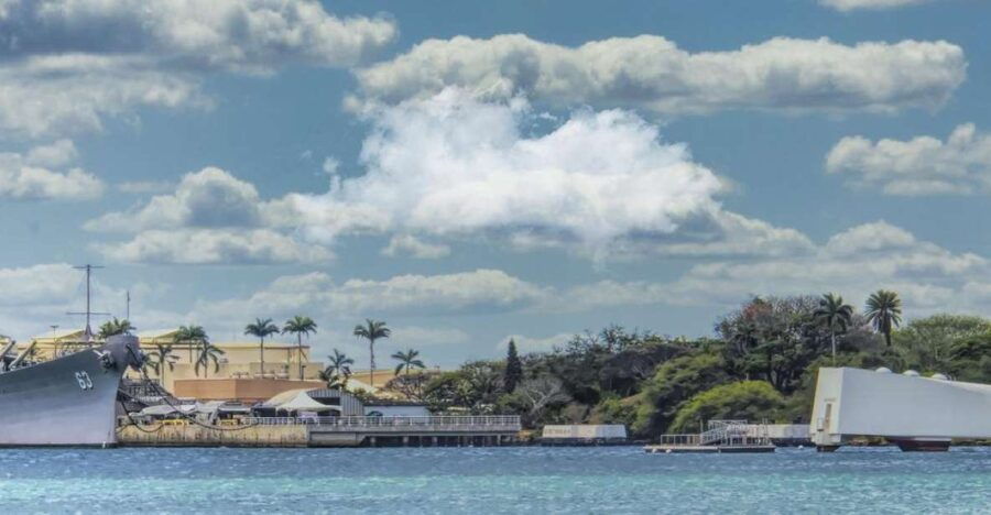 Oahu: USS Arizona Memorial and Mighty MO Limousine Tour - Good To Know