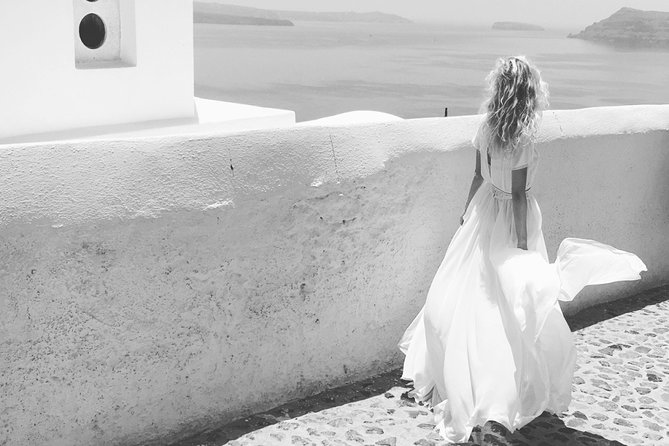 Oia: Most Scenic Spots Instagram Tour - Private Walking Tour of Oia Village