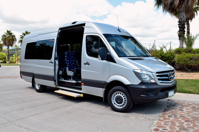 One Way Private Airport Transportation at Los Cabos