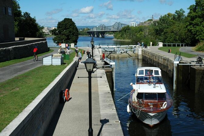 Ottawa Highlights 3.5 Hour Bike Tour