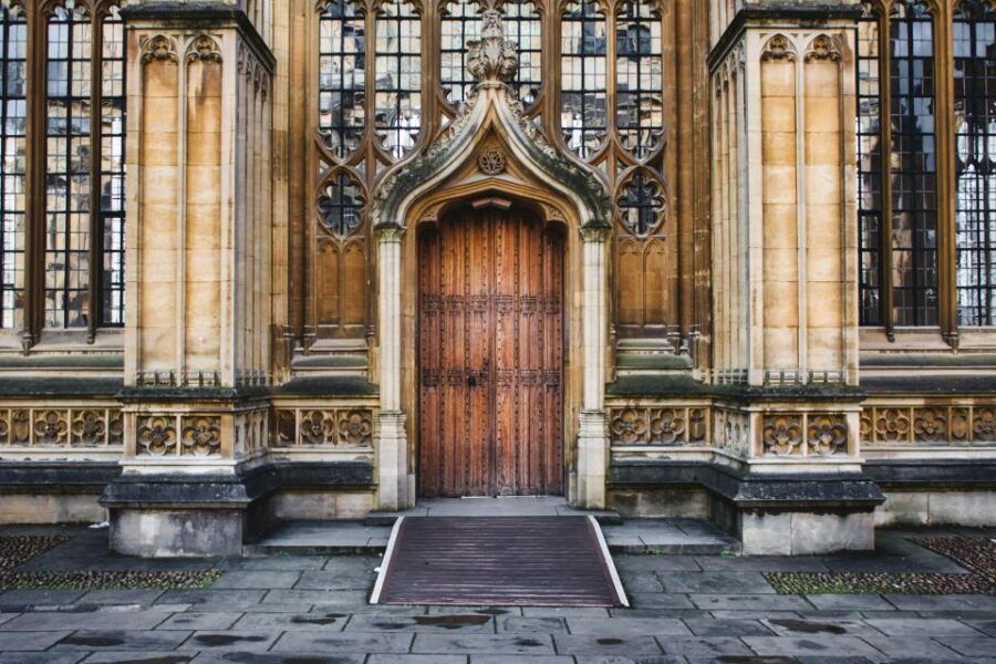 Oxford: Walking & Punting Tour W/Opt Christ Church Entry - Good To Know