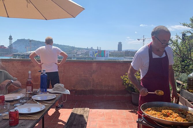Paella Seafood Master Class Experience in Barcelona