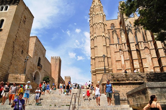 Palma De Mallorca Half Day Sightseeing Tour With Transfers - Bellver Castle and Bay Views