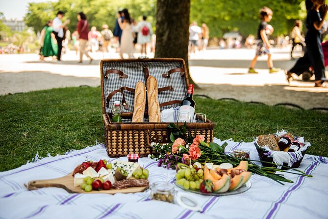 Parisian Romantic Picnic - Good To Know
