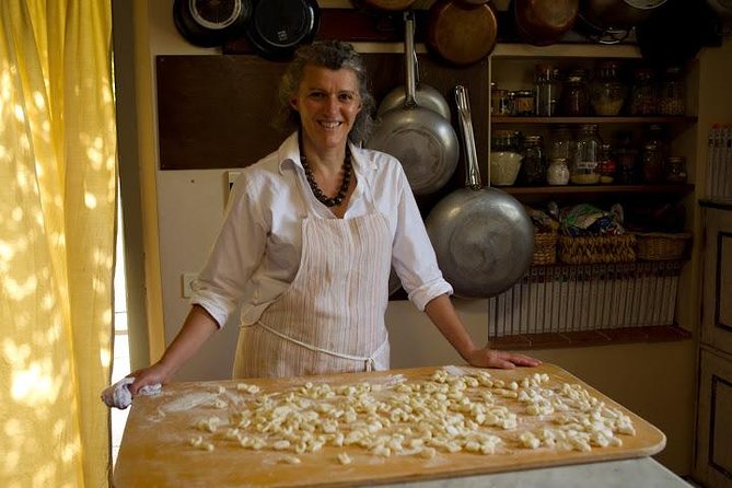 Pasta and Pizza Cooking Class in Cortona