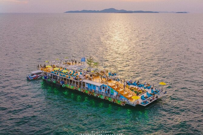 Pattaya : Tappia Floating Cafe Admission Ticket