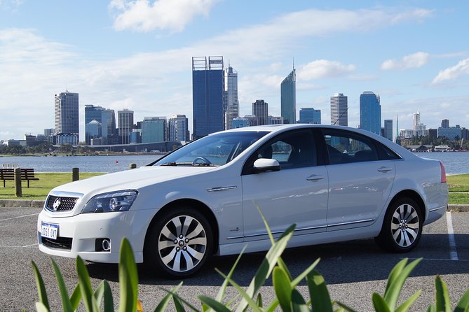 Perth Departure Transfer by Private Chauffeur: Perth City Center to Airport