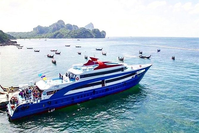 Phi Phi Island Tour by Royal Jet Cruiser With Lunch & Pickup