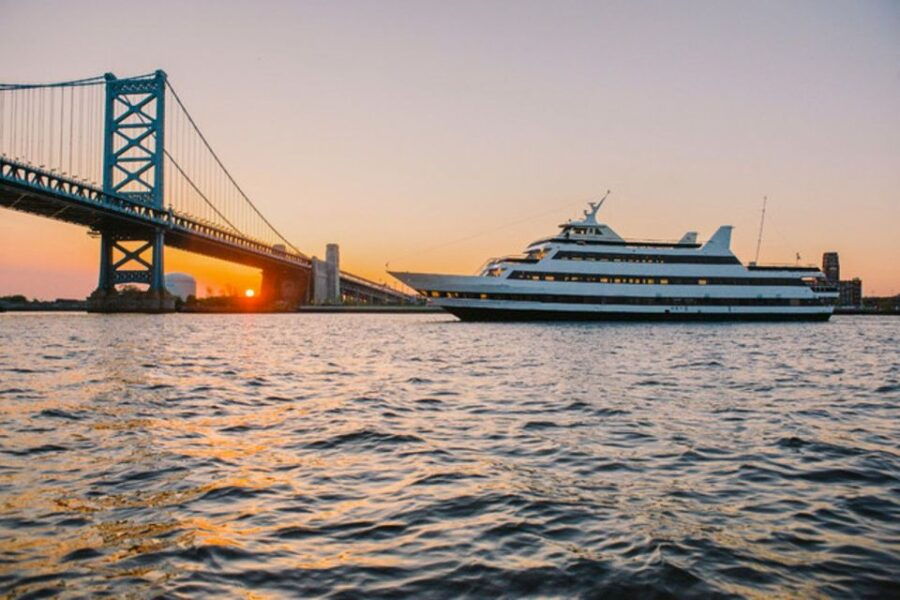 Philadelphia: Buffet Brunch, Lunch, or Dinner Cruise - Good To Know