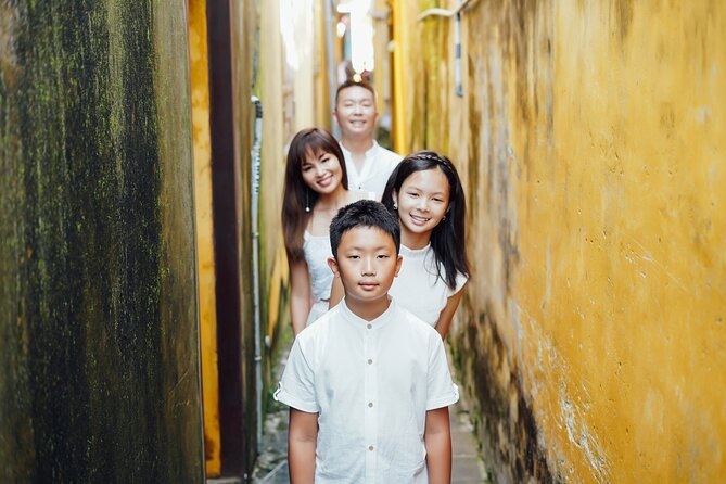 Photo Tour With Hue Photographer in Vietnam