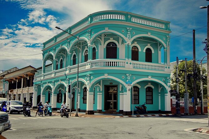 8 Best Walking Tours In Phuket