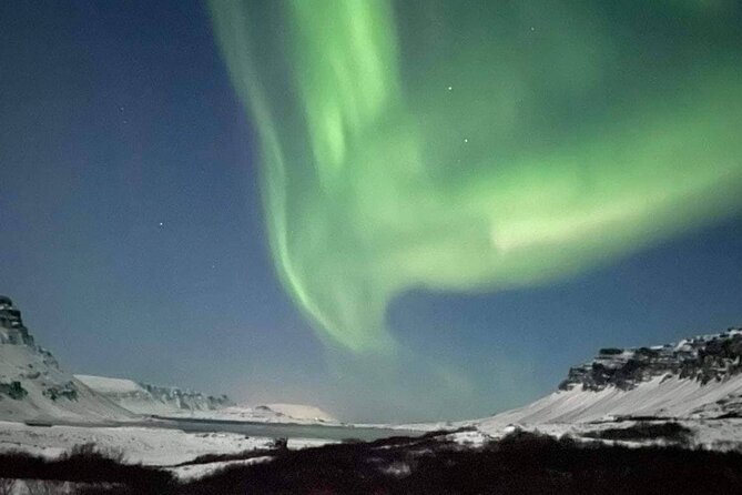 Premium Northern Lights Hunting In 4x4 Vehicle With Photographer - Good To Know