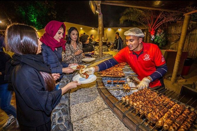 Premium Red Dunes Evening Desert Safari With Live Cooking Station