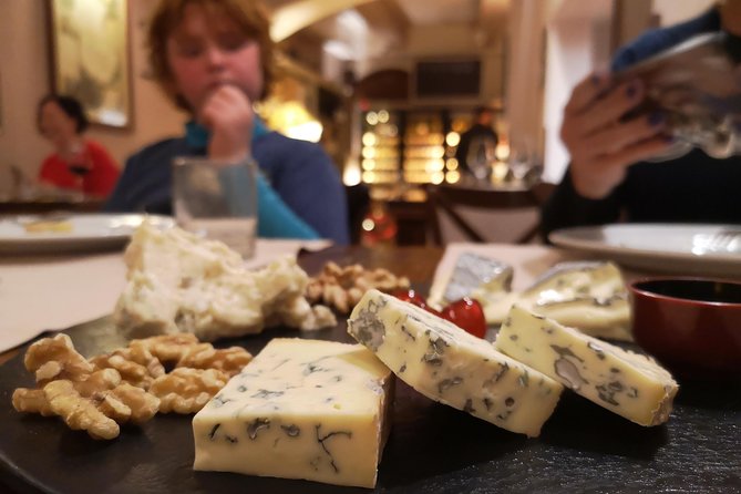Private 2-Hour Italian Cheese and Wine Tasting in Rome