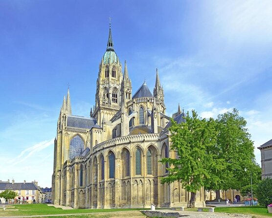Private 8-Hour Tour to Bayeux & Caen From Le Havre Cruise Port With Driver