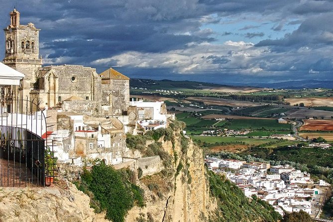 Private 8-Hour Tour to White Villages From Cadiz