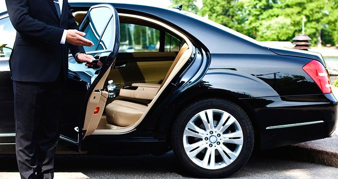 Private Airport Transfer From or To Dubai Airport