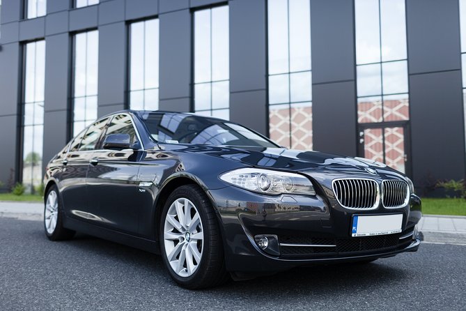 Private Arrival or Departure Transfer: Tunis Airport