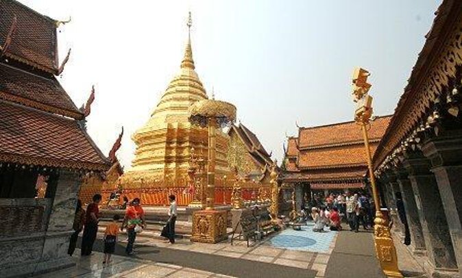 Private Car Rental With English Speaking Tour Guide 8 Hours in Chiang Mai