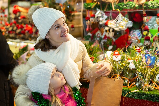 Private Christmas Market Photoshoot at Jardin Des Tuileries