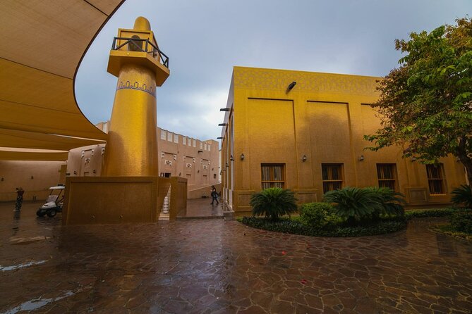 Private City Tour of Doha Souq Wagif,Corniche,The Pearl, Katara