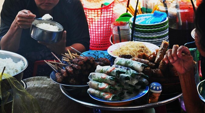Private Cooking Class & Saigon Local Daily Life by Alleys