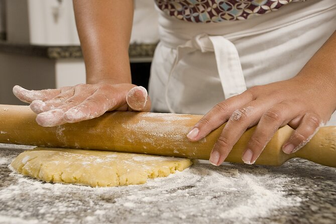 Private Cooking Class With Lunch in an Authentic Tuscan Restaurant - Good To Know