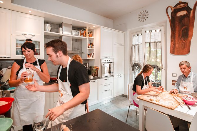 Private Cooking Class With Lunch or Dinner in Assisi - Good To Know